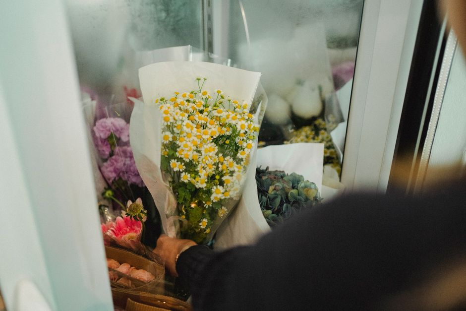 Cold chain logistics: how pros keep blooms fresh in transit